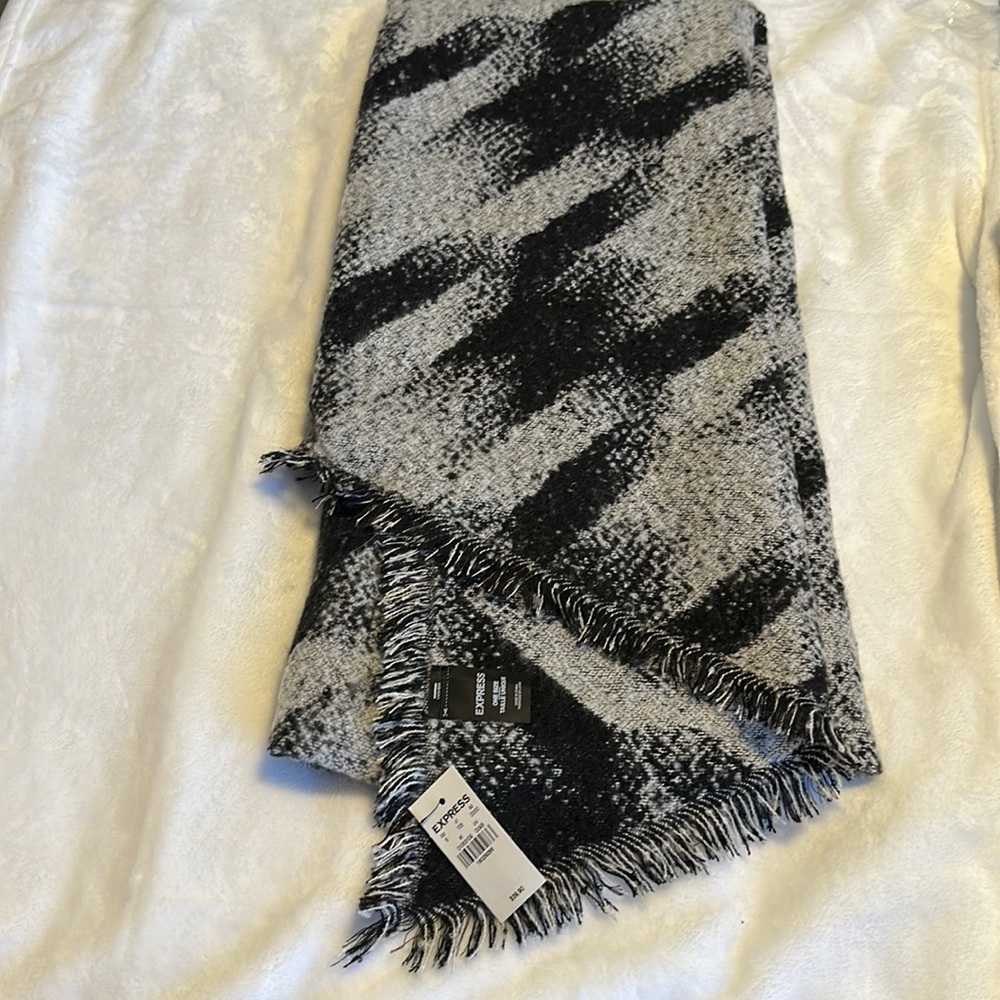 Express Scarf
